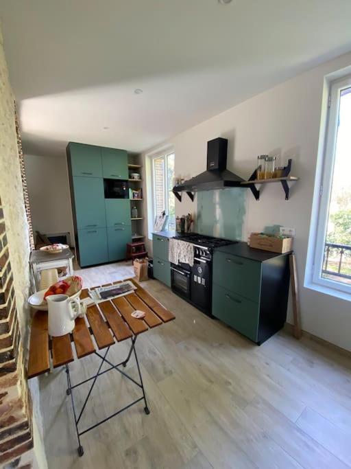 Maison Leocha Sablons-sur-Huisne Экстерьер фото