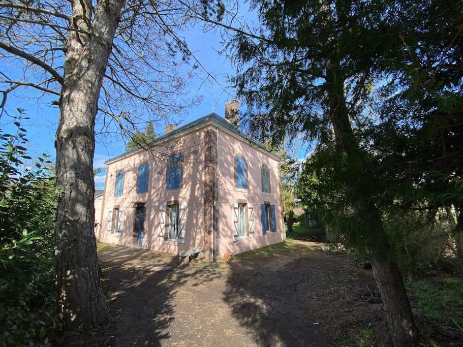 Maison Leocha Sablons-sur-Huisne Экстерьер фото